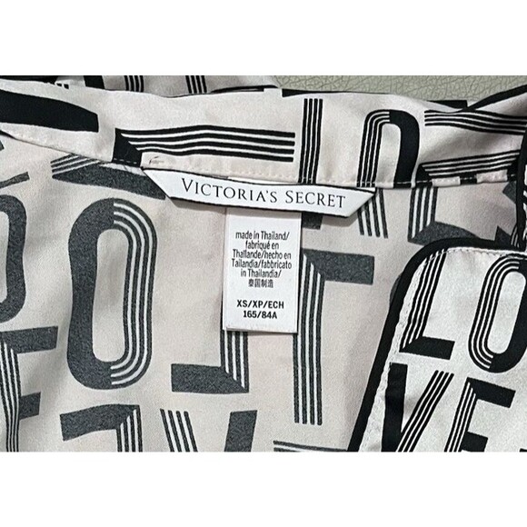 Women's Pink Love Print Button Up Sleep Shirt Sz XS playful feminine cozy - Picture 4 of 4